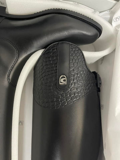 SALE Cavallo Dressage Caiman Black Aus/US Ladies 7/7.5 47H 37W